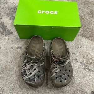 Kid crocs size 2